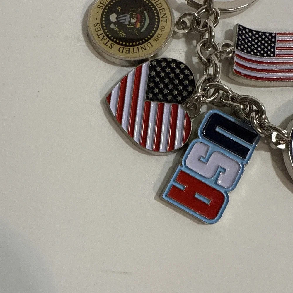 USA TRUMP United States seal of the President  flag keychain NEW‎
